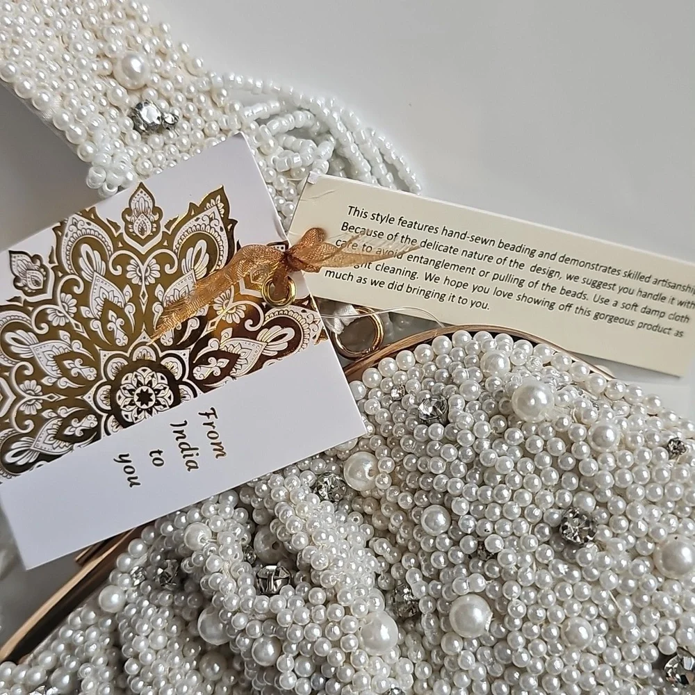 NWT VIRAL TIKTOK India Boutique Zhuu Pearl Beaded White Tassel Clutch
